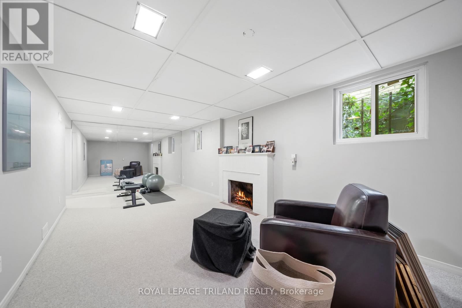 997 MAITLAND STREET - 36