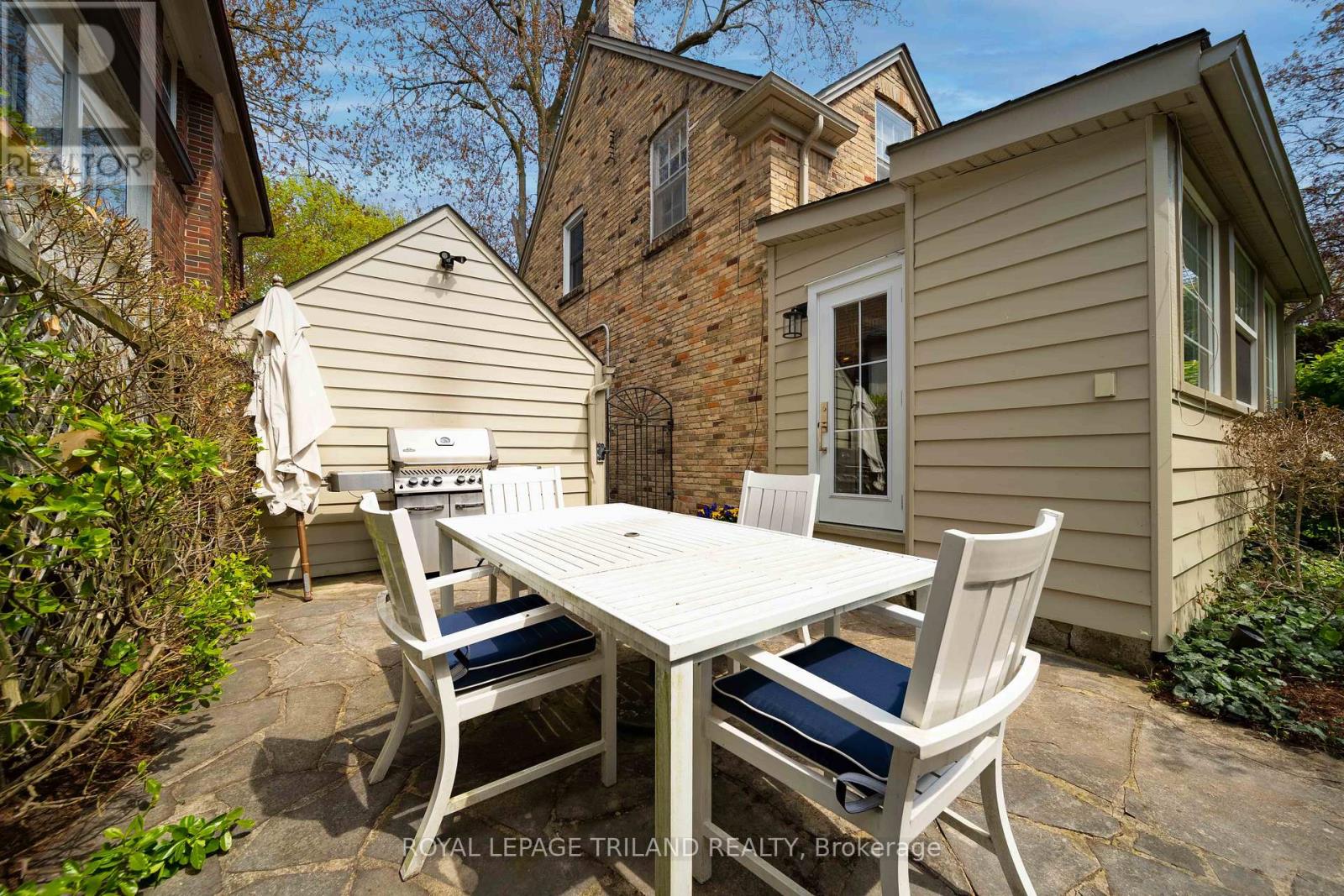 997 MAITLAND STREET - 40