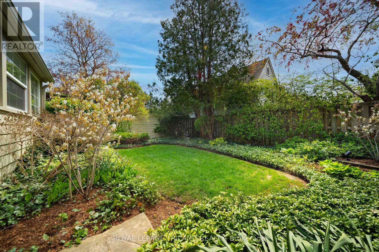997 MAITLAND STREET - 41