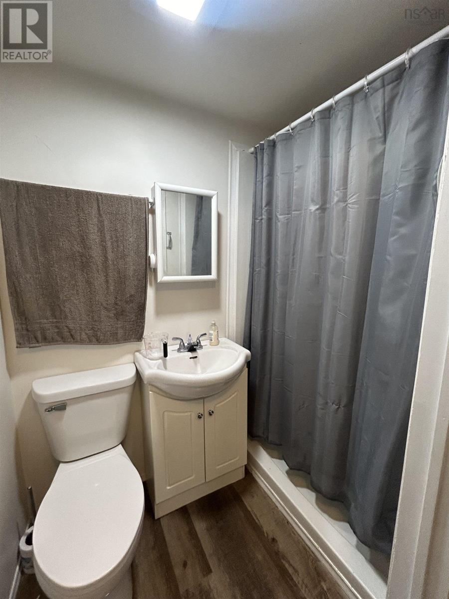 24 South Albion Street - 8