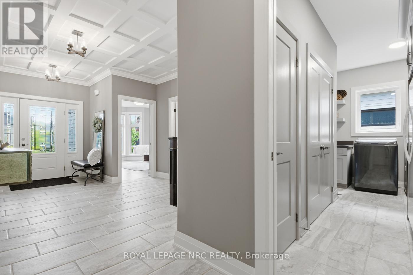 81 BUTLERS DRIVE N - 11