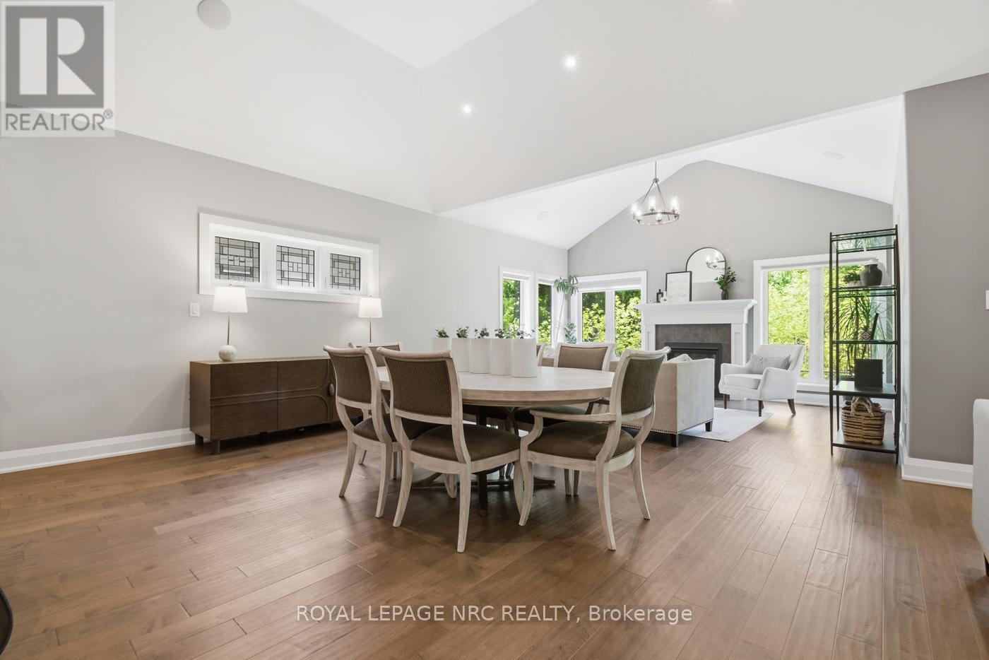 81 BUTLERS DRIVE N - 23
