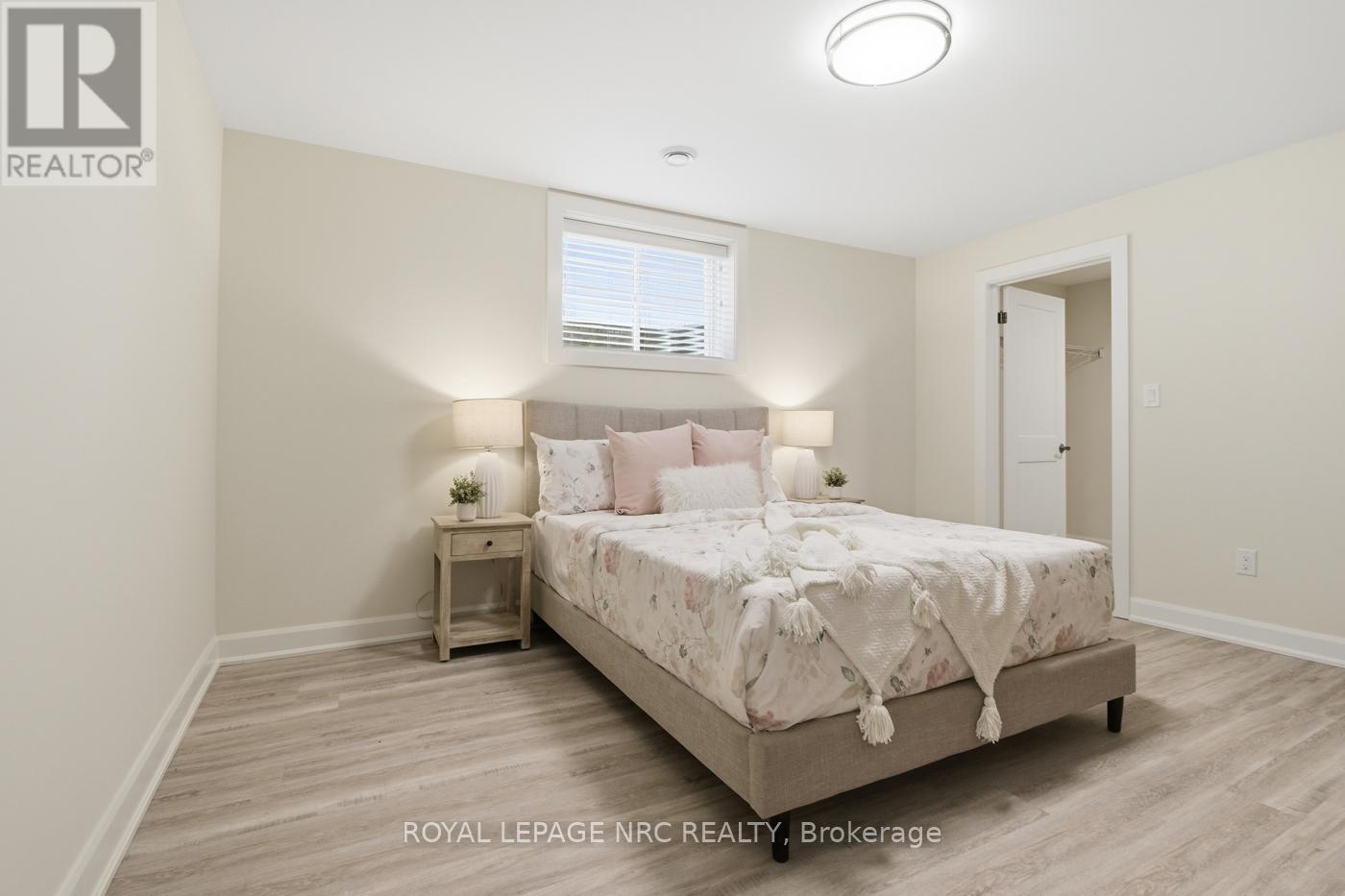 81 BUTLERS DRIVE N - 39