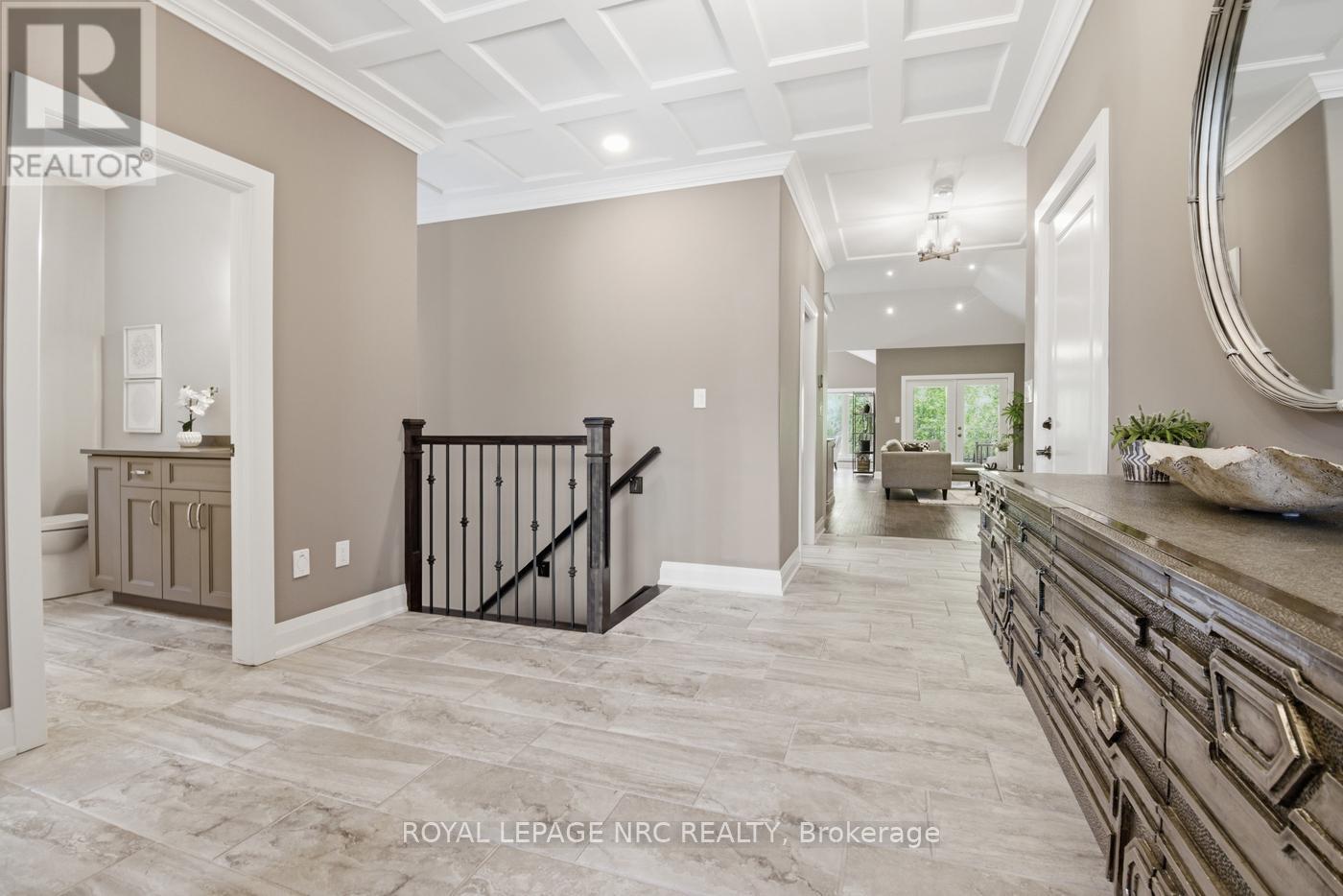 81 BUTLERS DRIVE N - 4