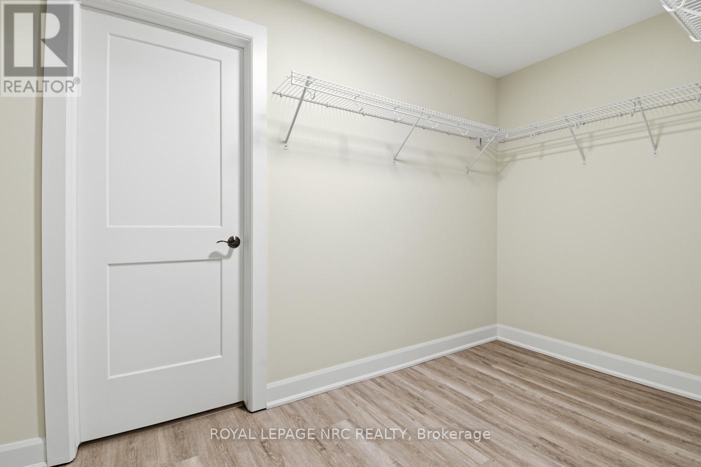 81 BUTLERS DRIVE N - 40