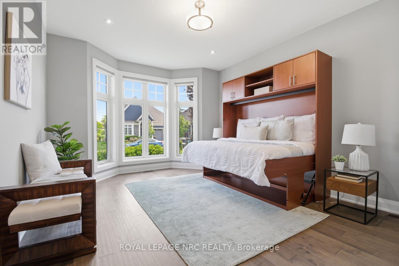 81 BUTLERS DRIVE N - 7