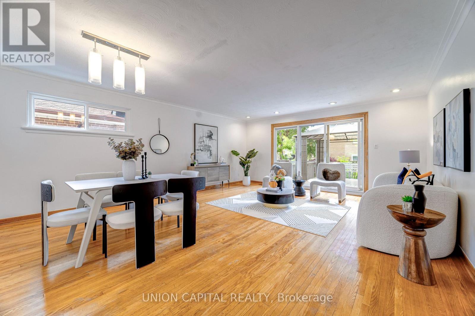 483 HUNTINGWOOD DRIVE - 11