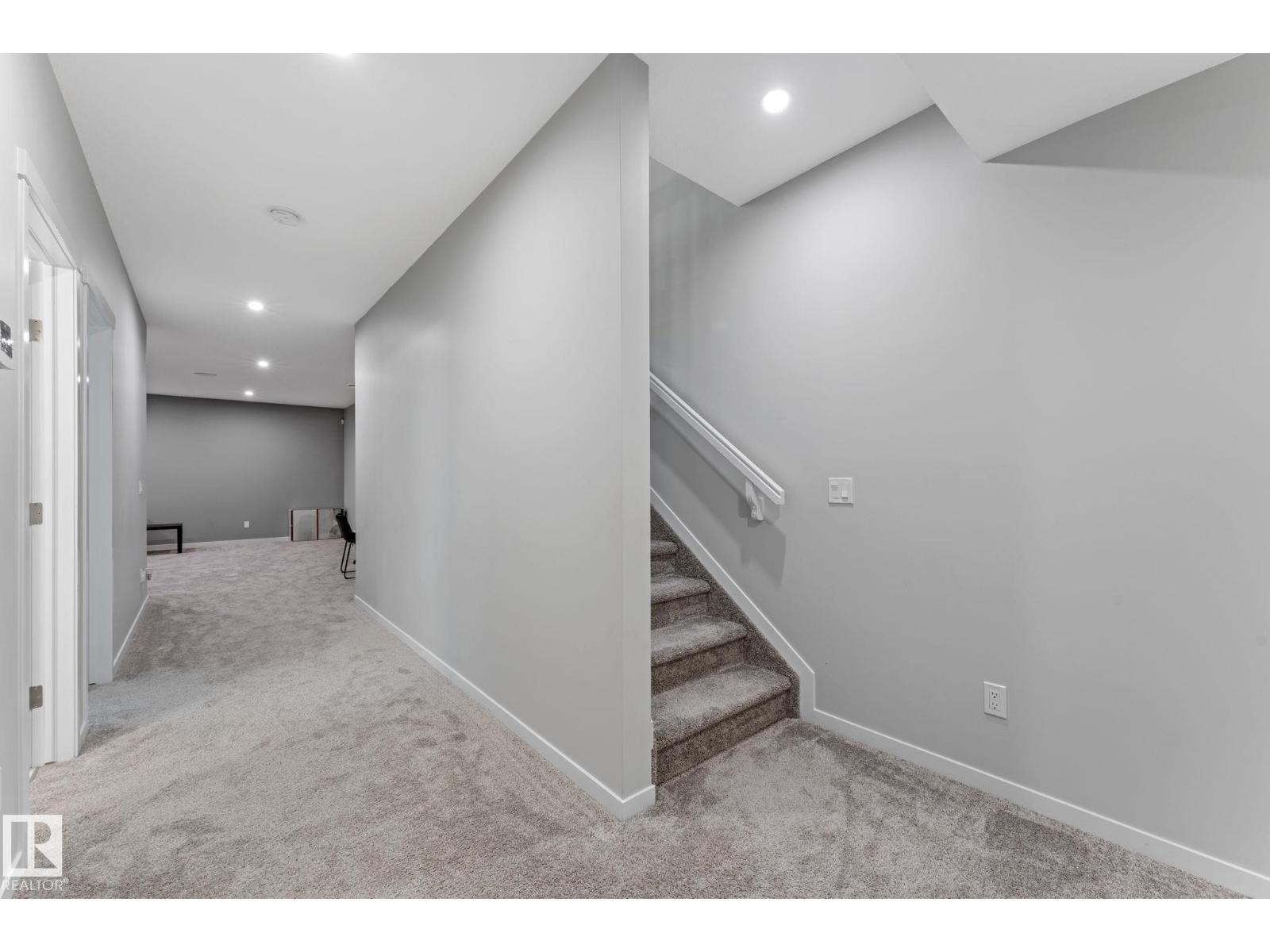 6339 GREENAWAY AV NW - 38