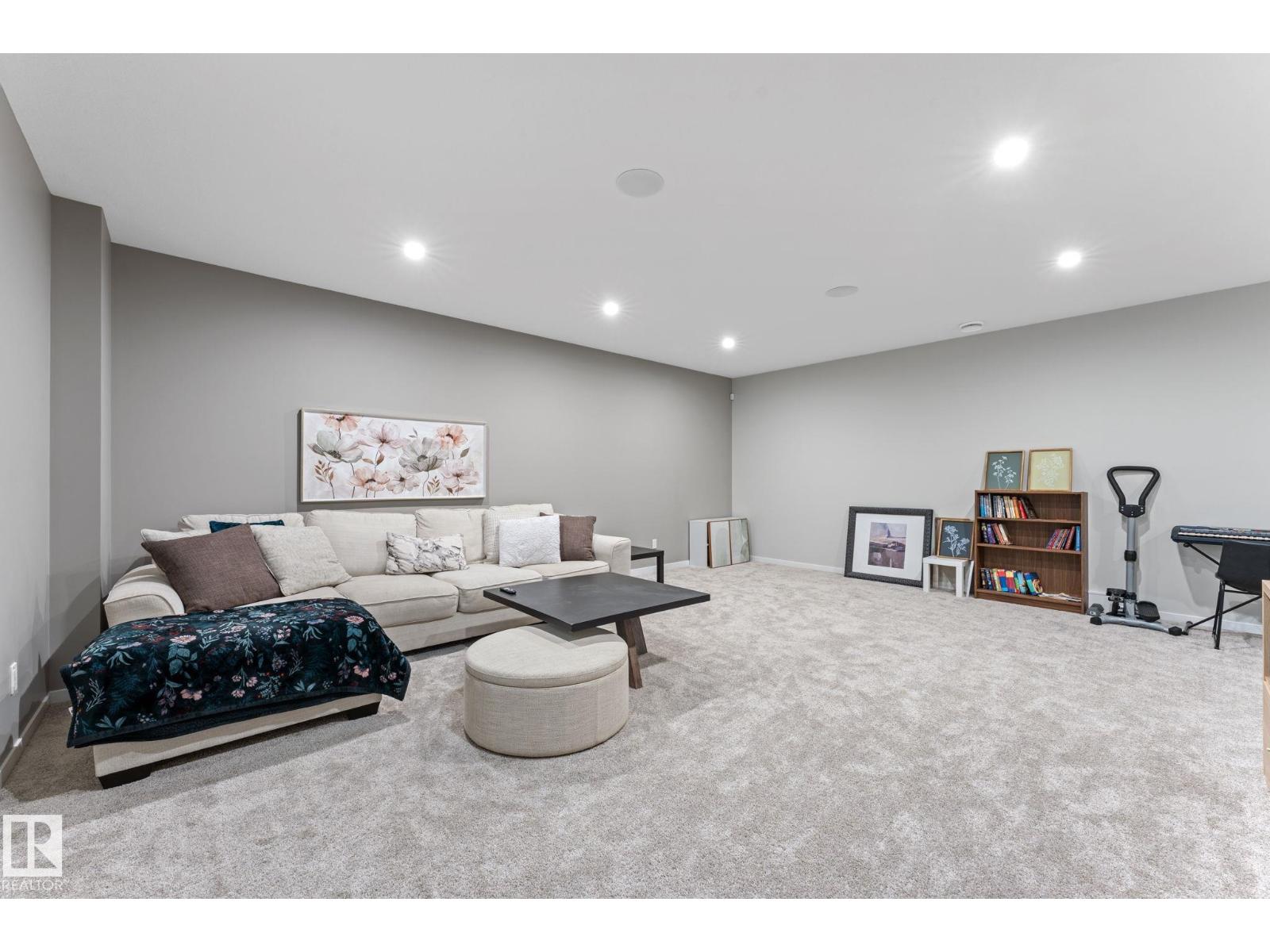 6339 GREENAWAY AV NW - 44