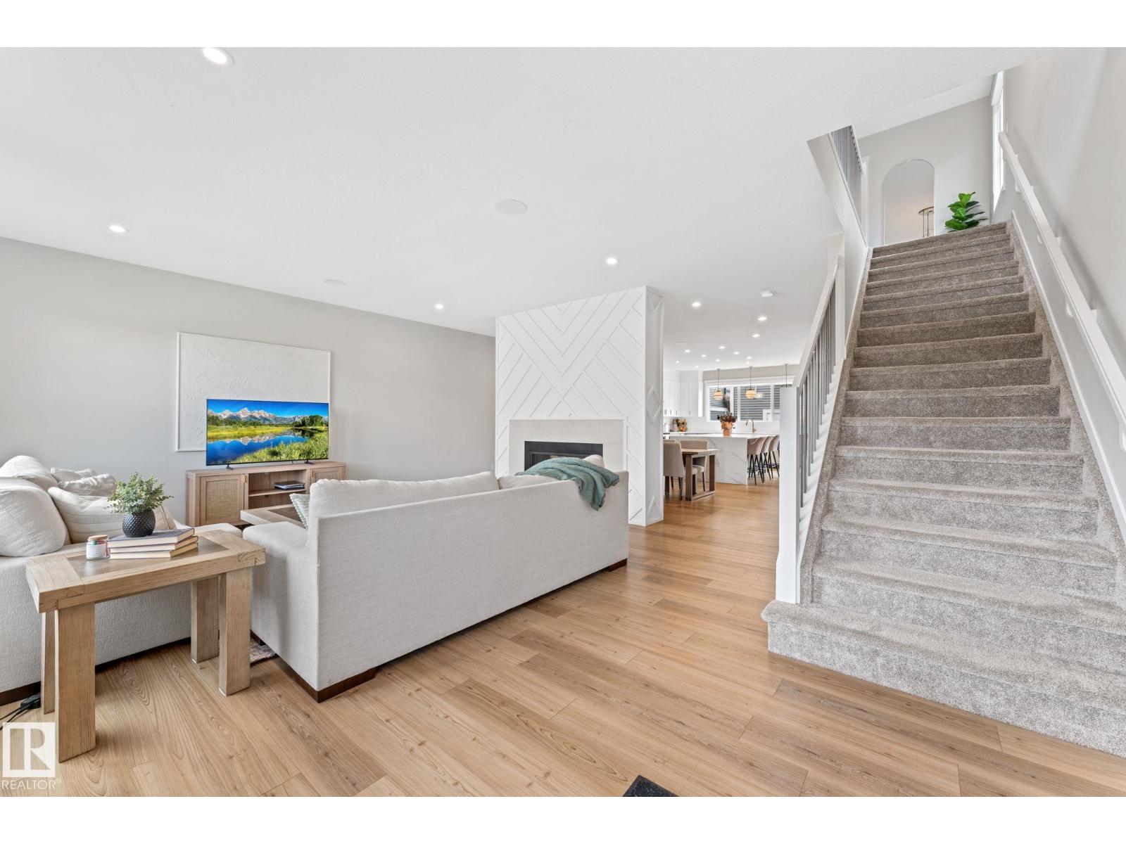 6339 GREENAWAY AV NW - 6
