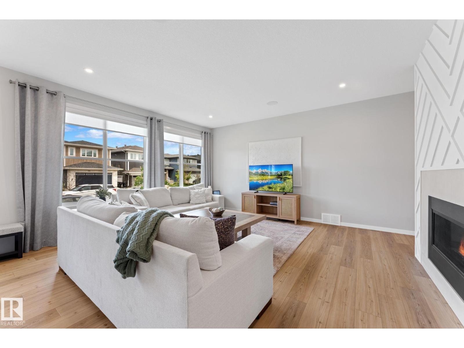 6339 GREENAWAY AV NW - 7