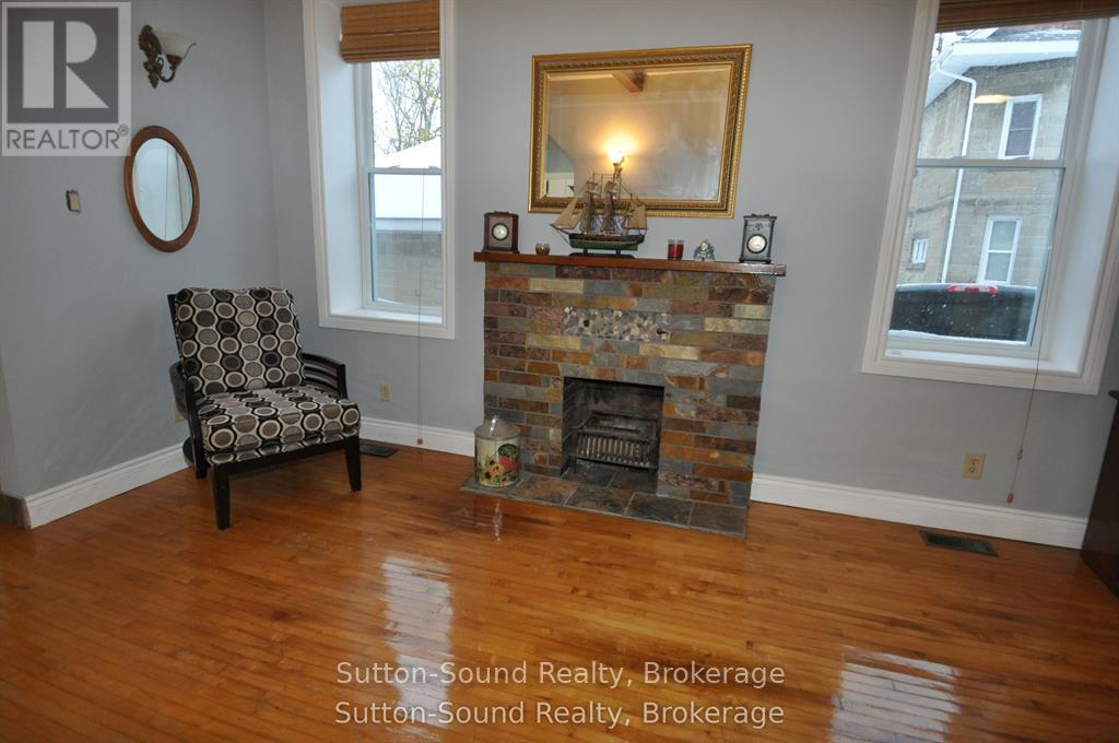 1969 4TH AVENUE W - 4