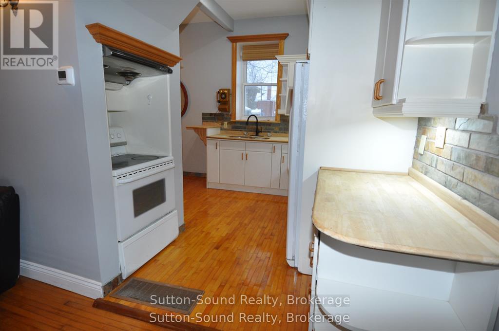 1969 4TH AVENUE W - 7