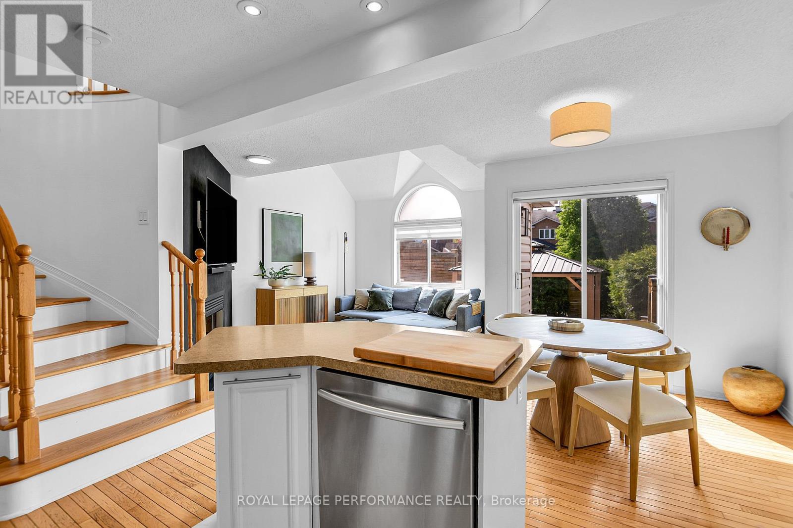 4310 SUNWOOD CRESCENT - 13