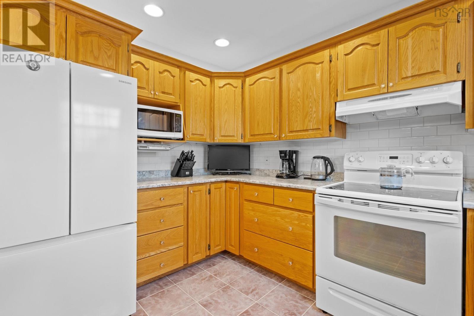 79 Sapphire Crescent - 10
