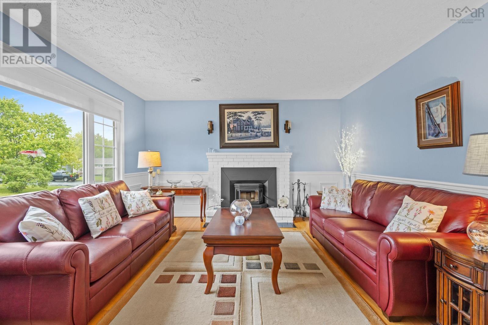 Property 8 of 24 of 79 Sapphire Crescent