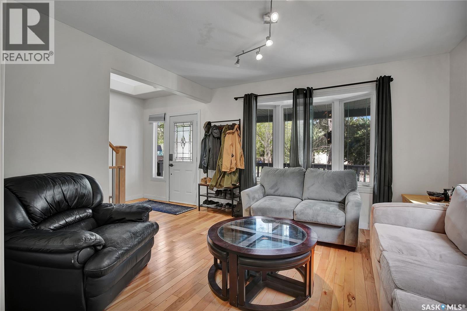 213 H AVENUE N - 5