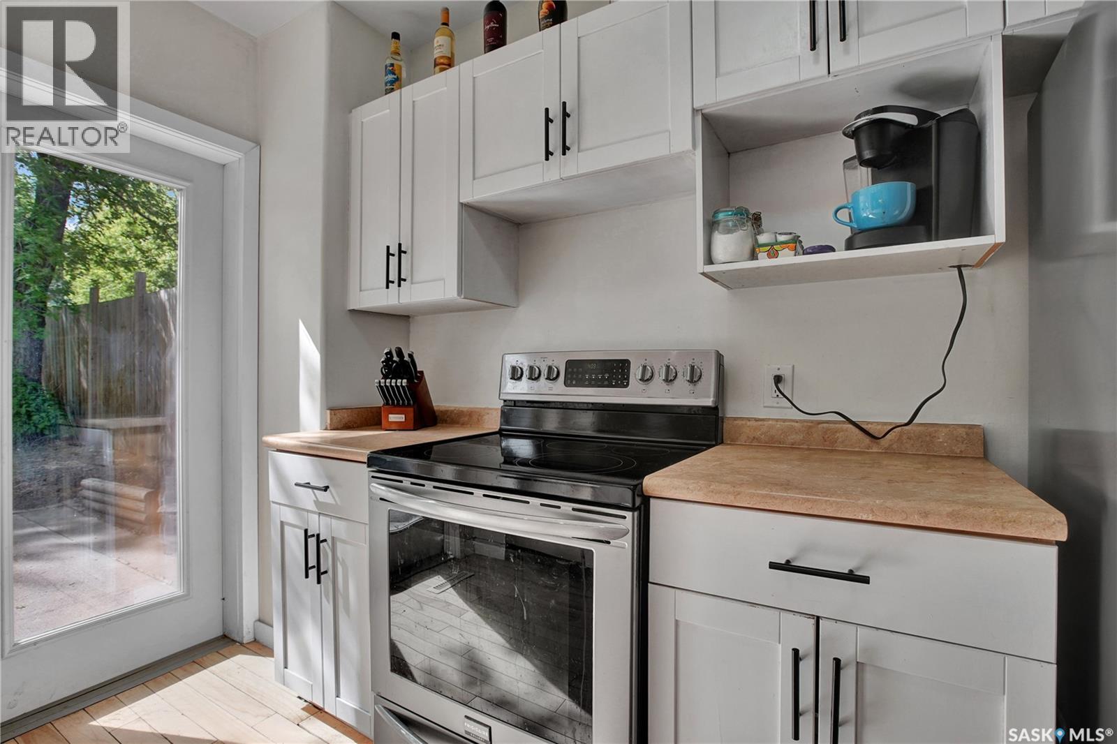 213 H AVENUE N - 9