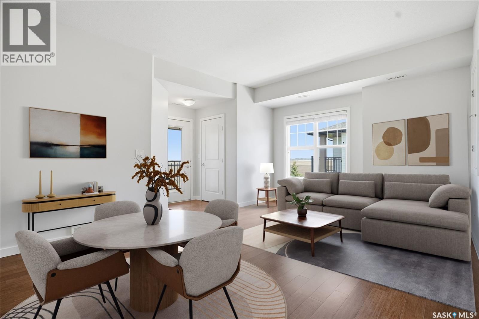 #712 1015 Patrick CRESCENT - 11
