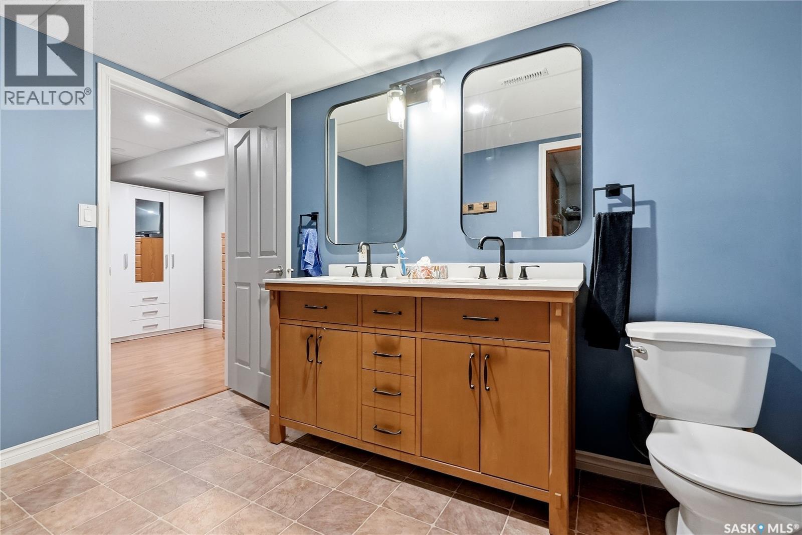340 Charles STREET — photo 24
