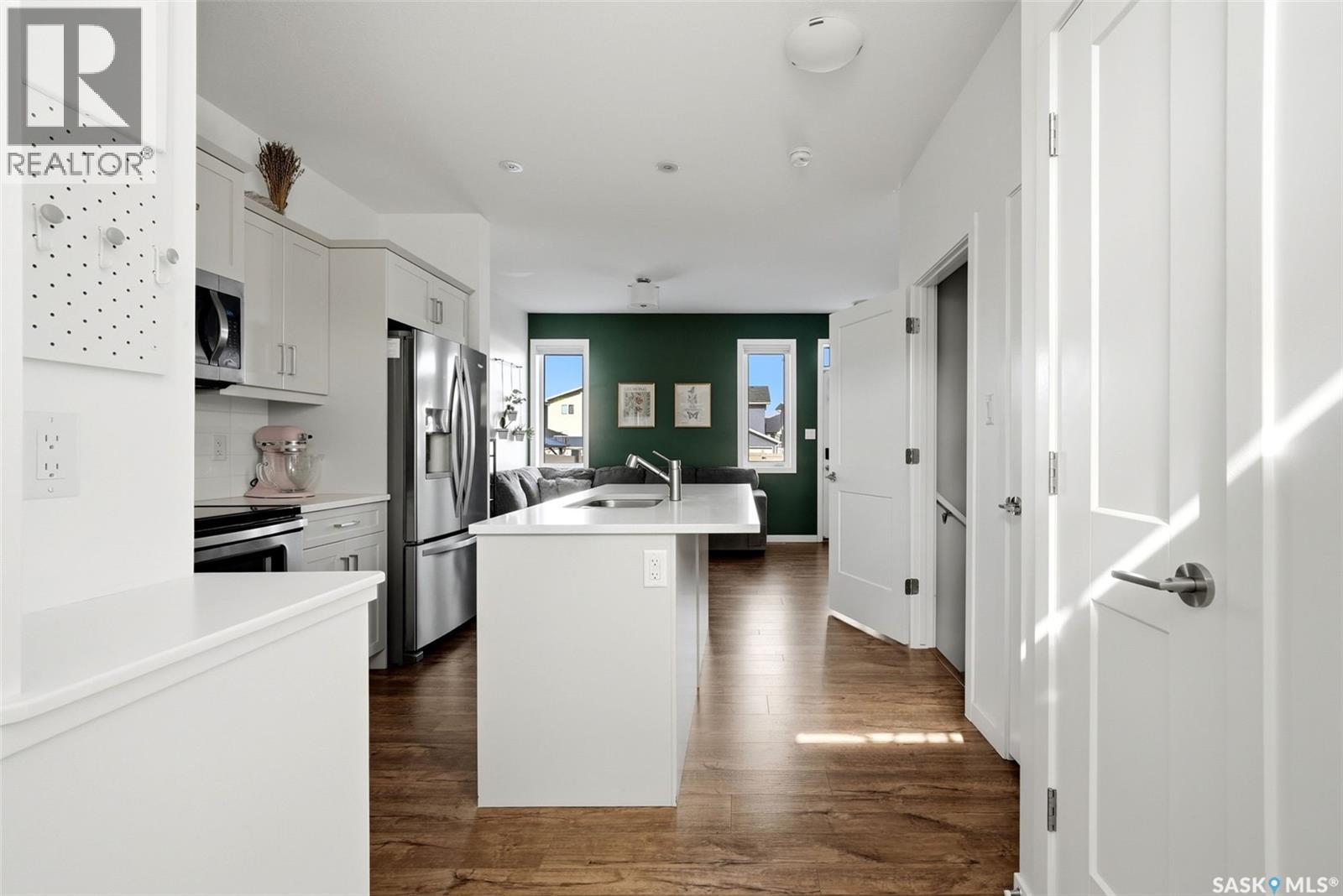 #3270 Chuka BOULEVARD - Image 3