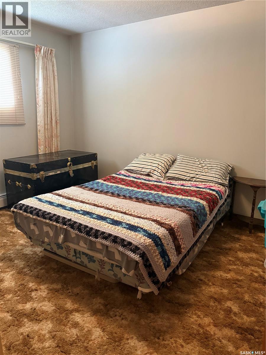 1058 MONTAGUE STREET - 10