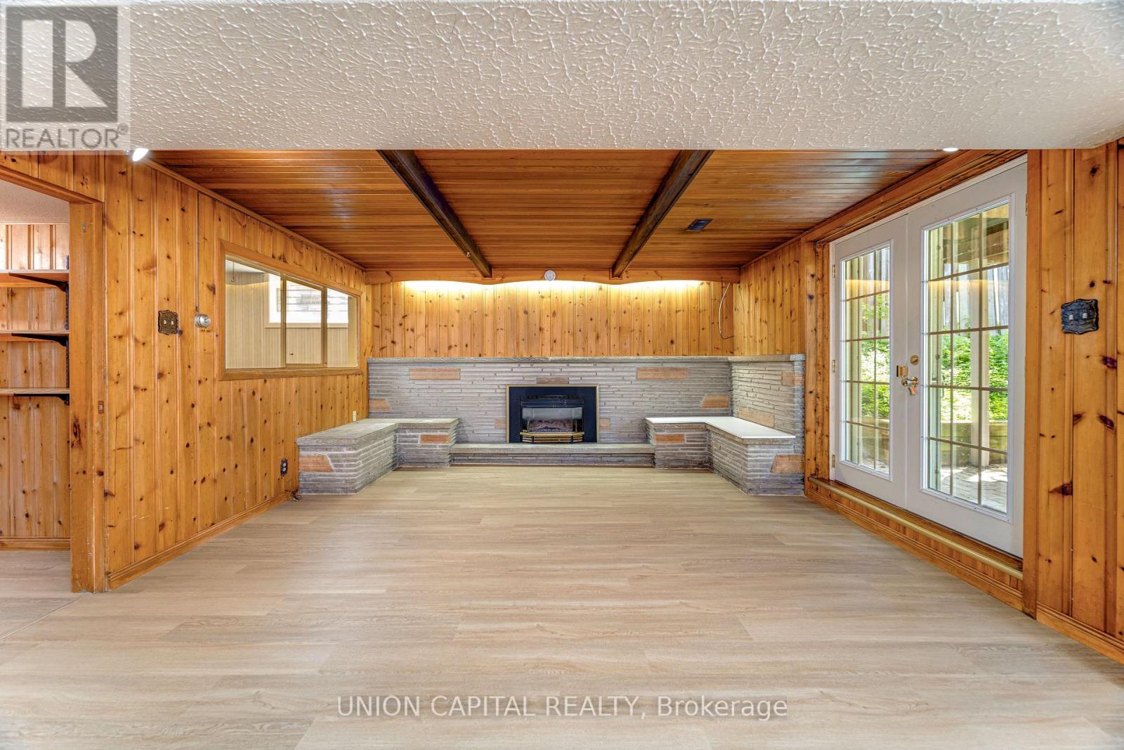 483 HUNTINGWOOD DRIVE - 31