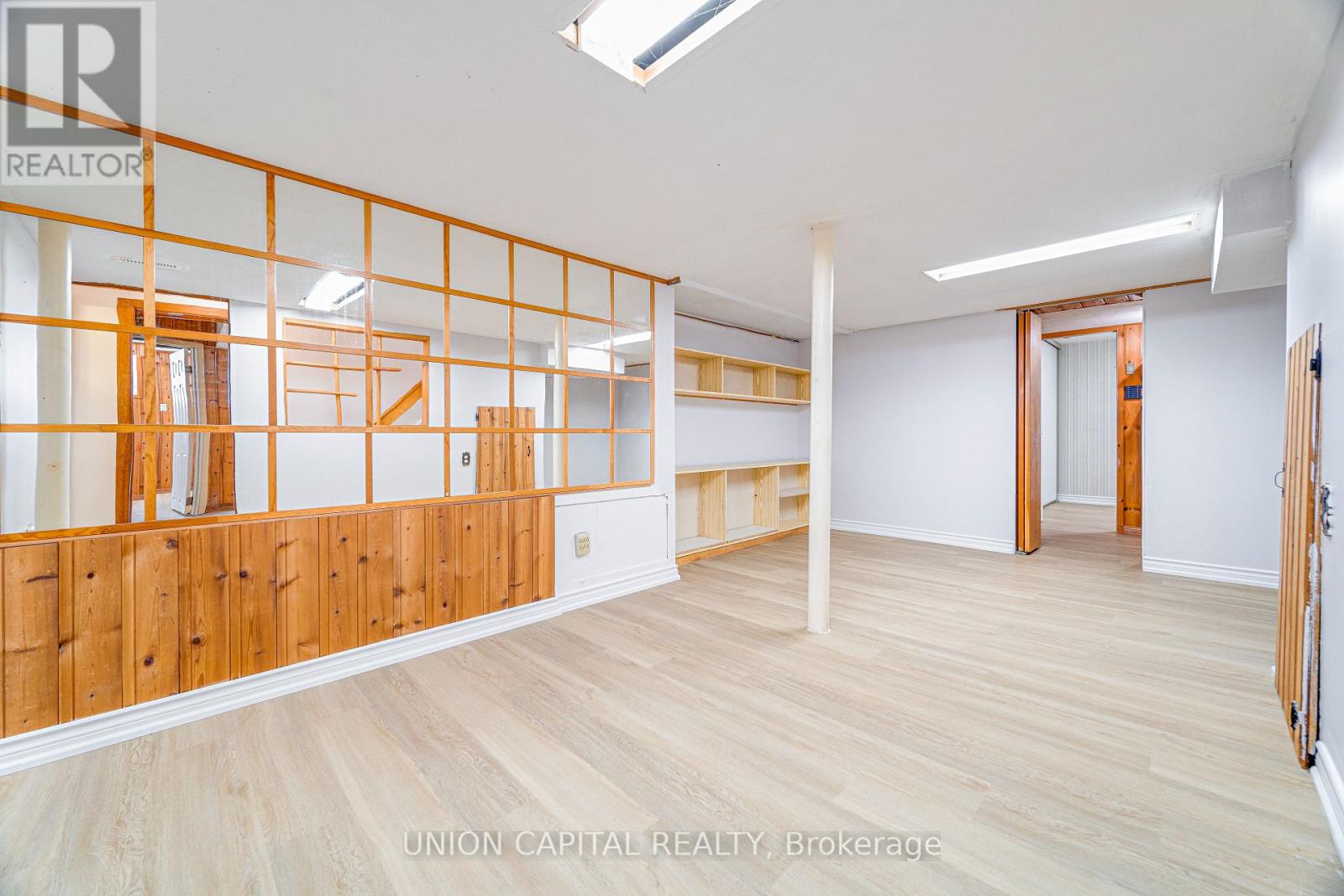483 HUNTINGWOOD DRIVE - 26