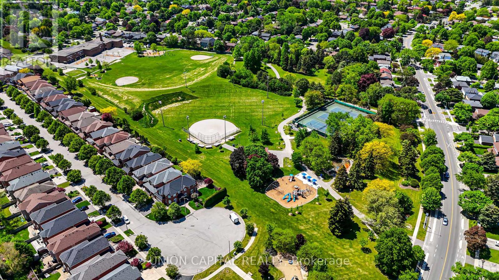 483 HUNTINGWOOD DRIVE - 46