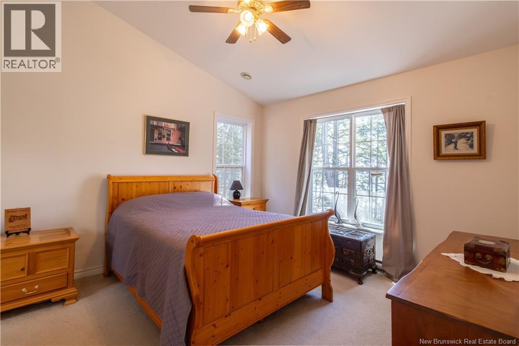 16 Phyllis Lane - Image 14