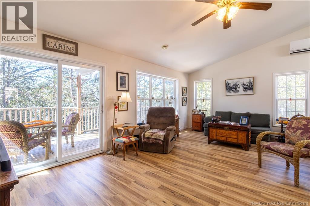 16 Phyllis Lane - Image 18