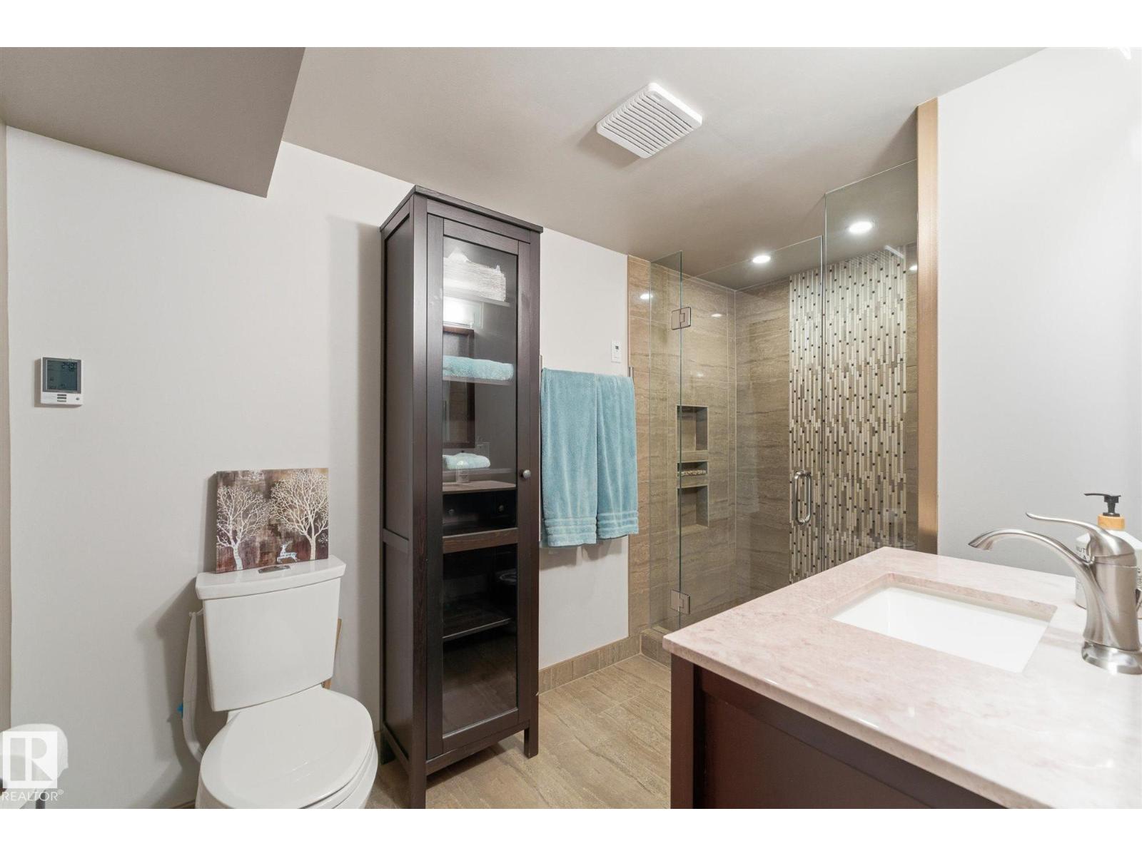 5400 49 ST - 29