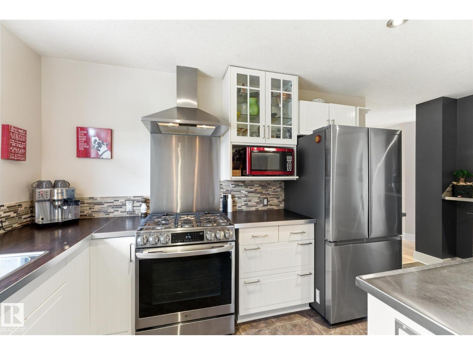 5400 49 ST - 6