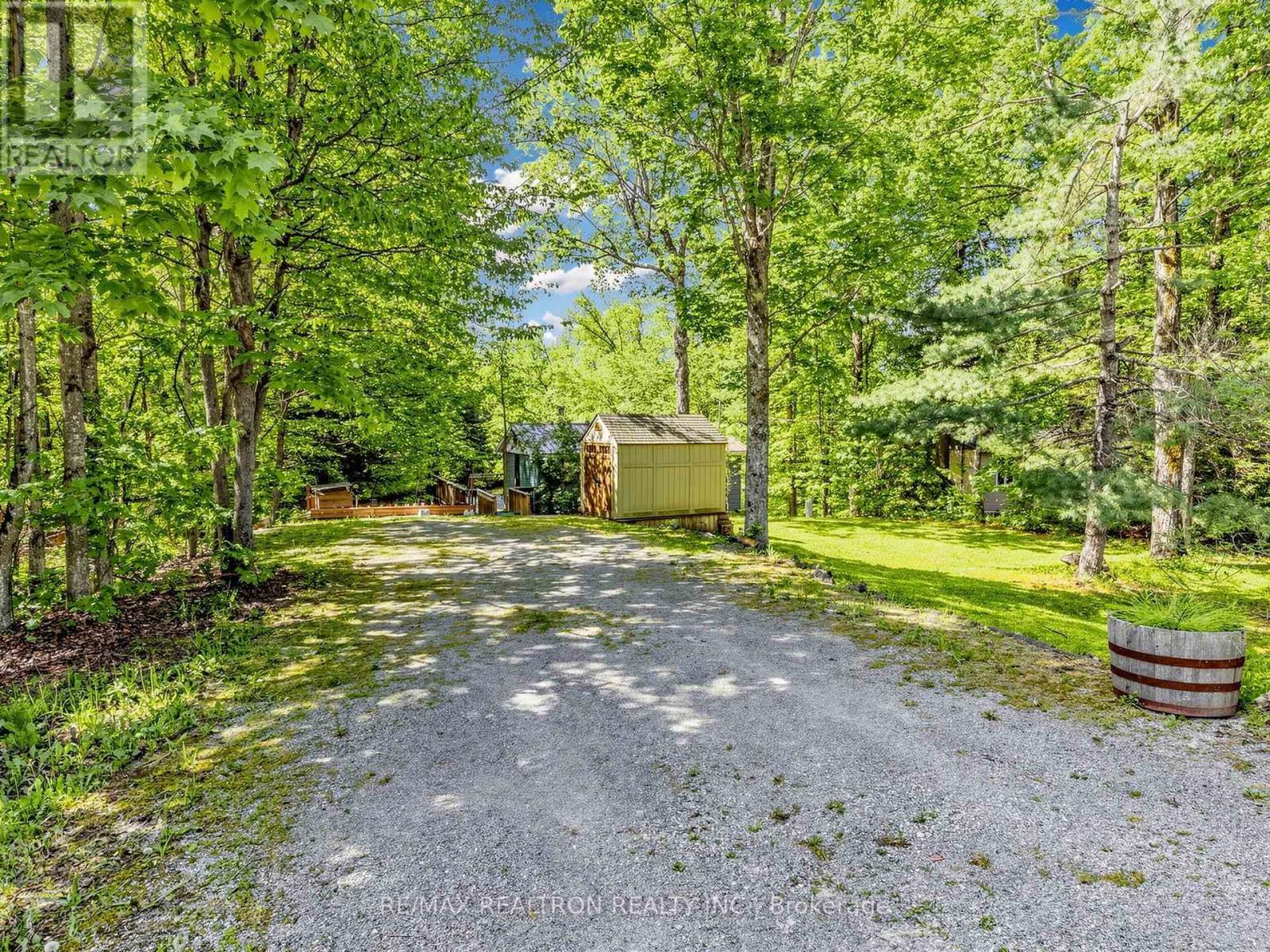 286 EDWINA DRIVE - 49