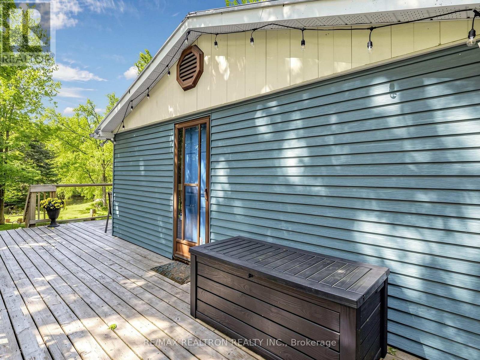 286 EDWINA DRIVE - 12