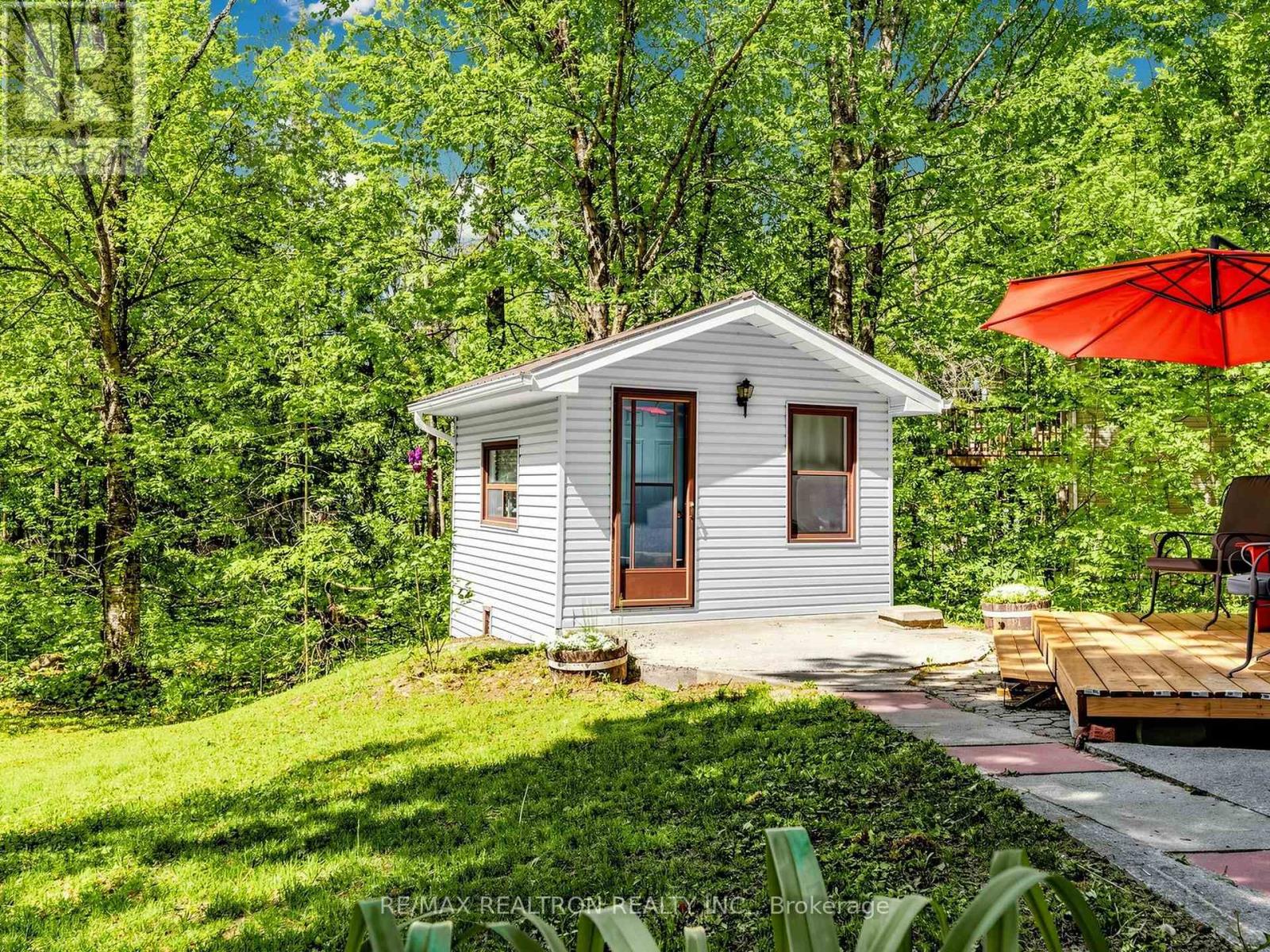 286 EDWINA DRIVE - 31