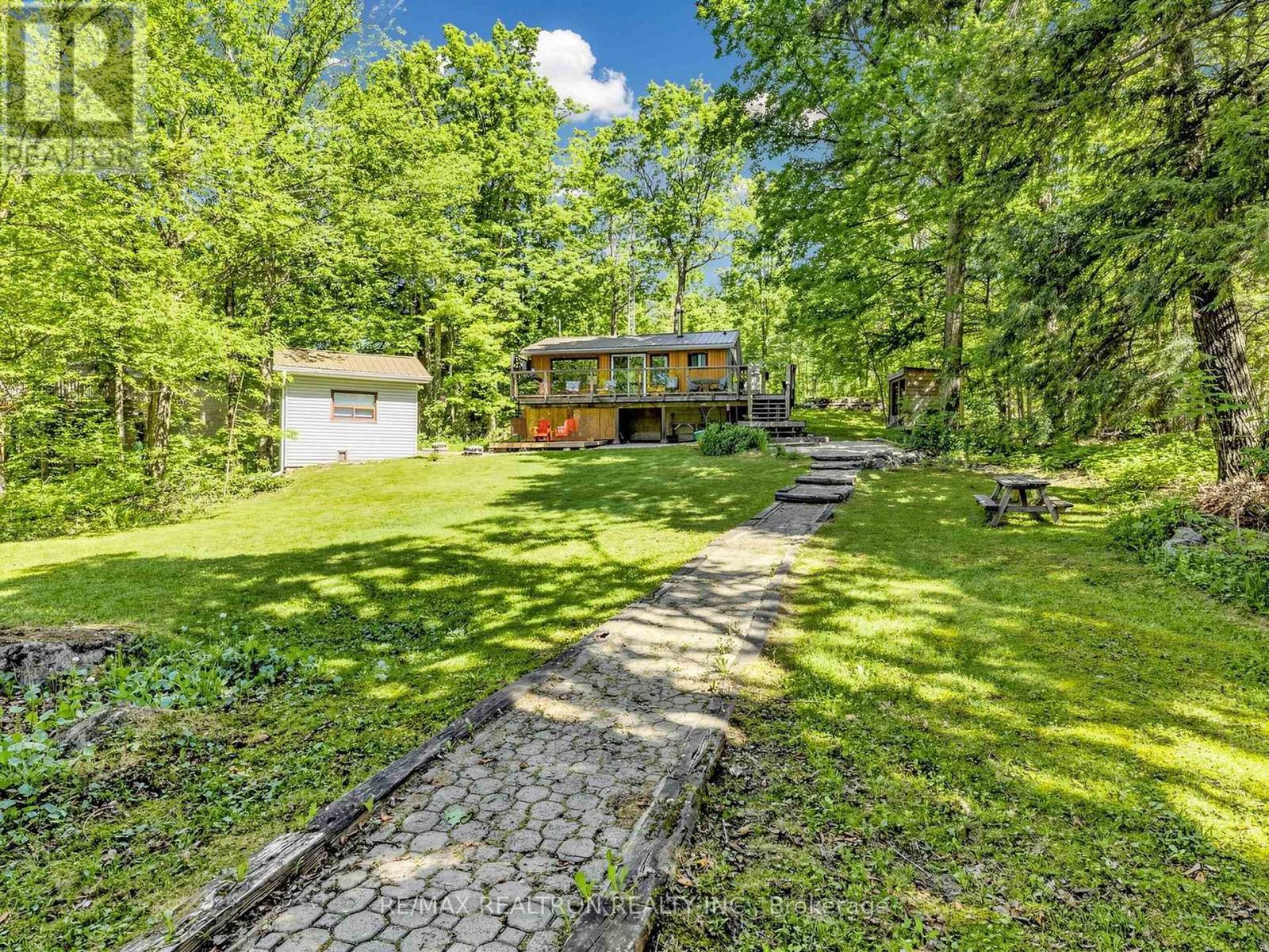 286 EDWINA DRIVE - 4