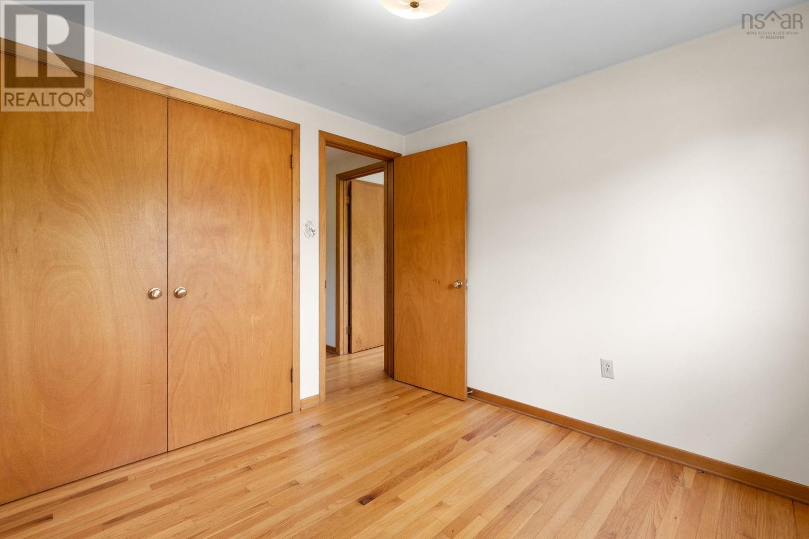 Property 32 of 49 of 46 Kent Avenue