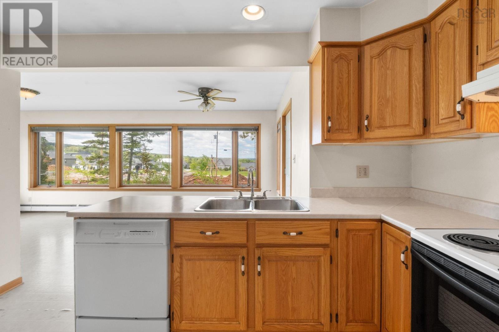 Property 23 of 49 of 46 Kent Avenue