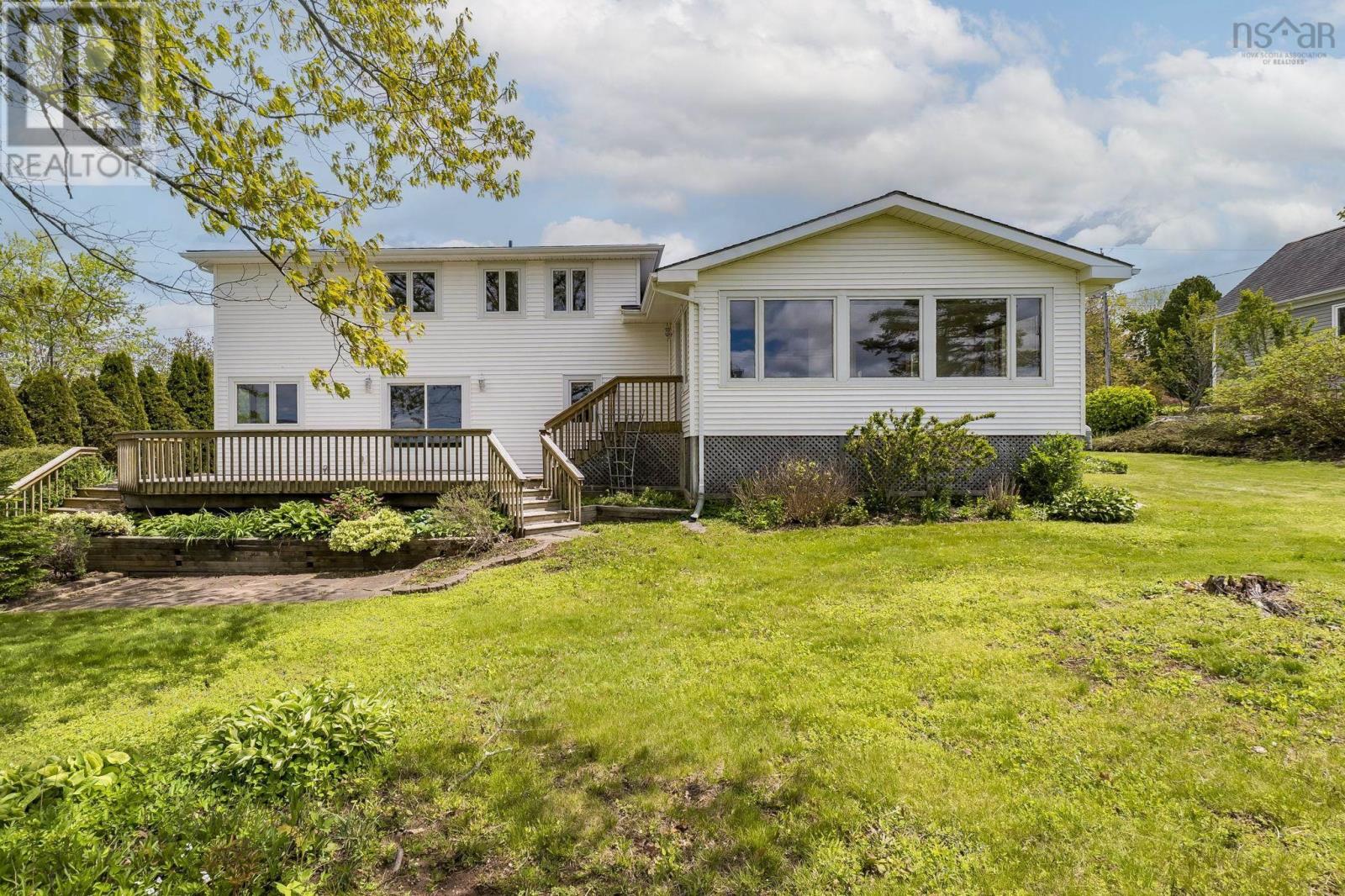 Property 44 of 49 of 46 Kent Avenue