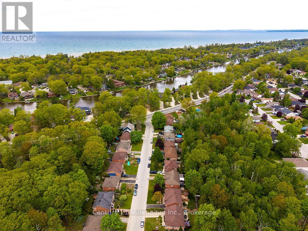 15 BRILLINGER DRIVE - 45