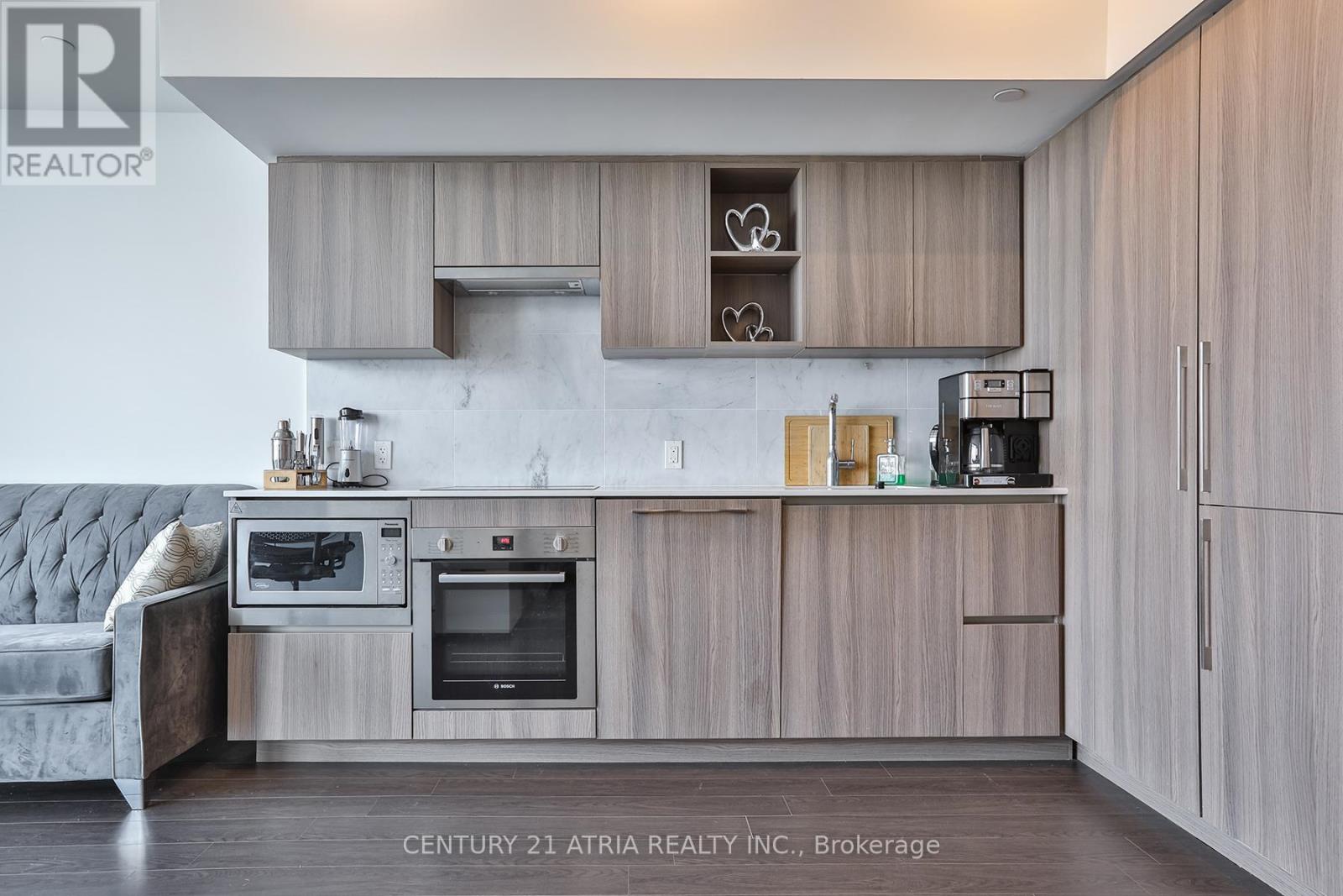 Listing photo of 3715 - 19 BATHURST STREET