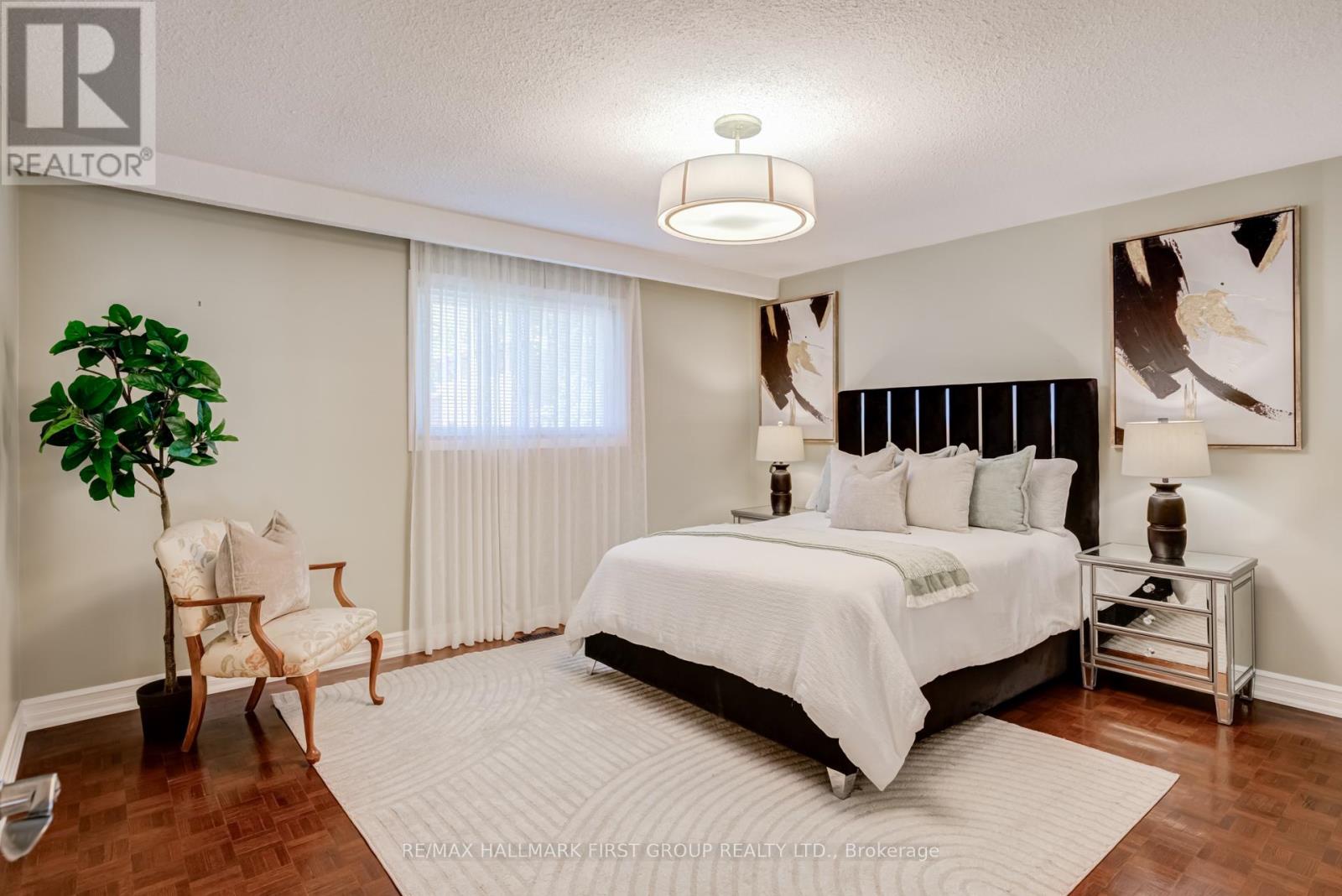 520 MCLEOD CRESCENT - 21