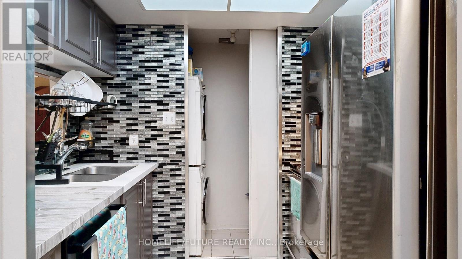 #1506 1470 MIDLAND AVENUE - 19