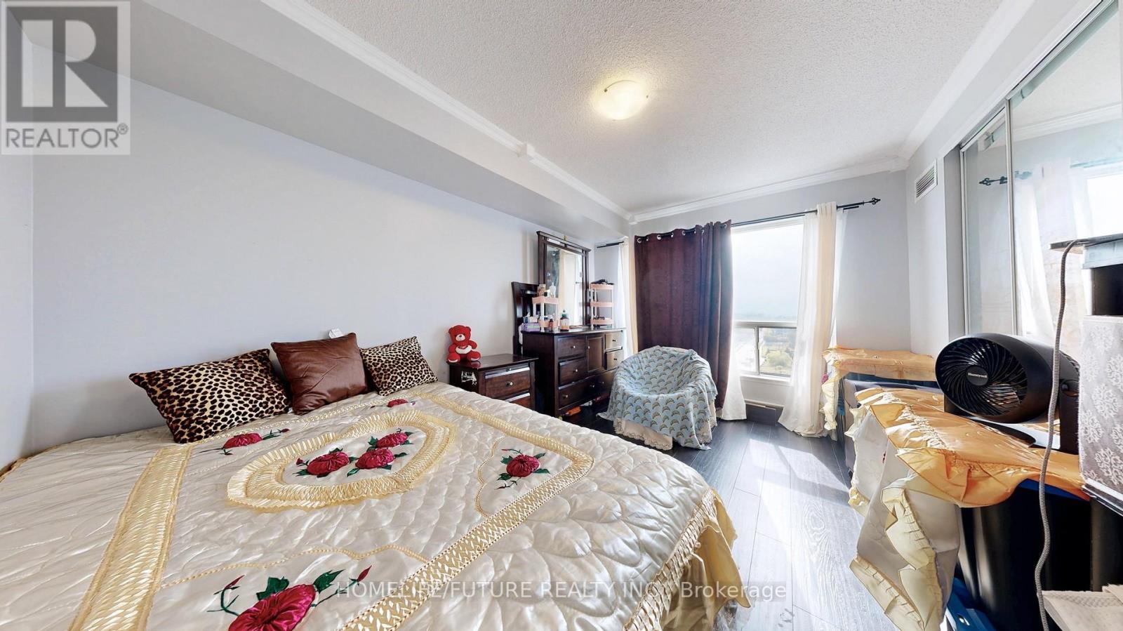 #1506 1470 MIDLAND AVENUE - 25