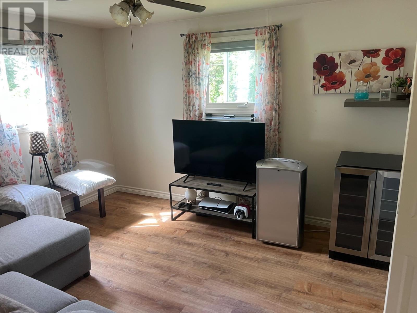 21 Eley RD - 14