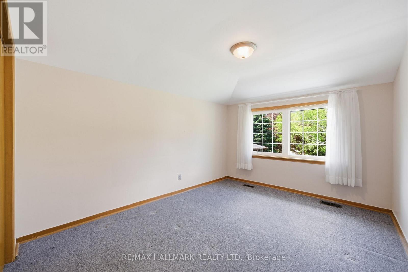 5 BETHUNE BOULEVARD - 29