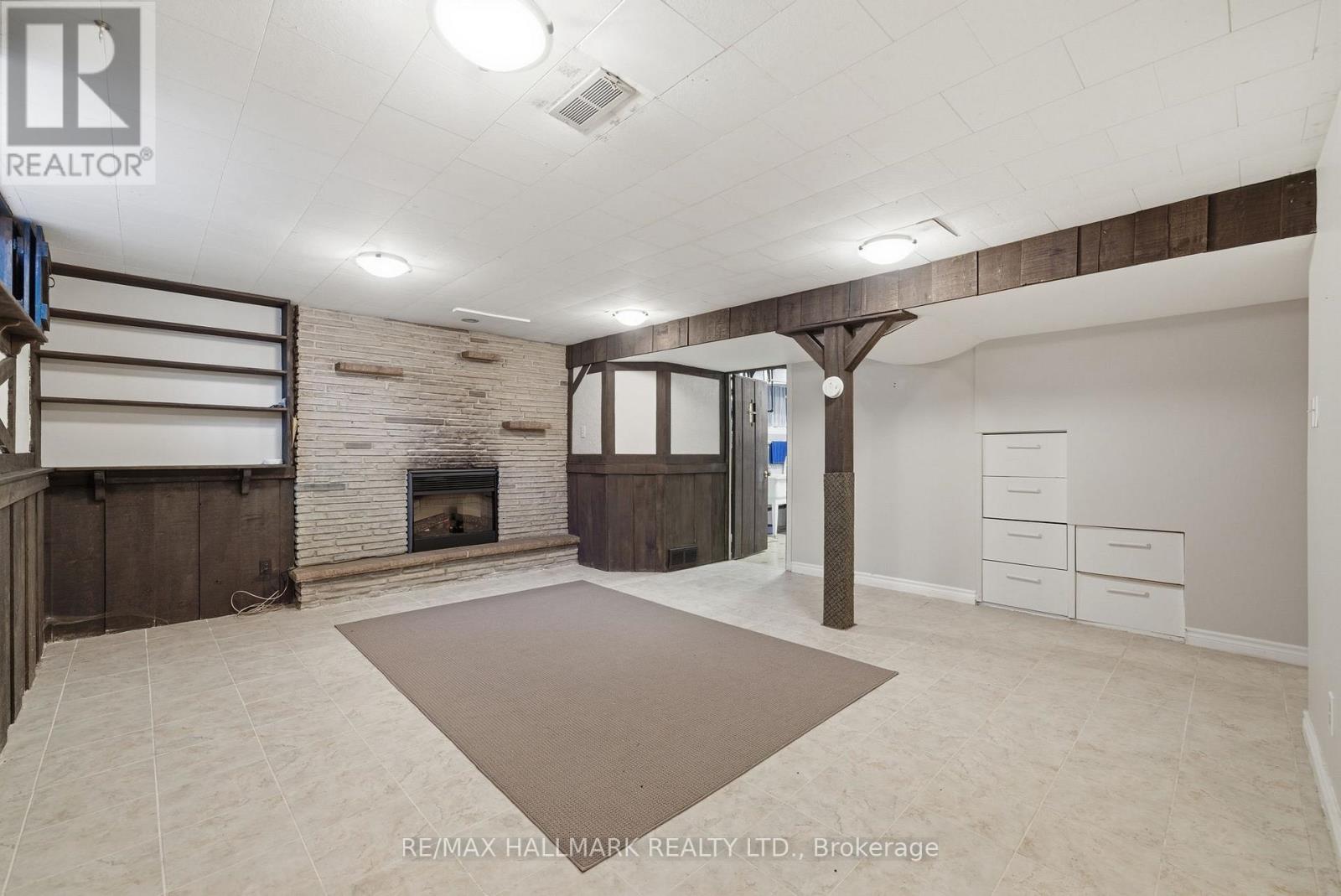 5 BETHUNE BOULEVARD - 33