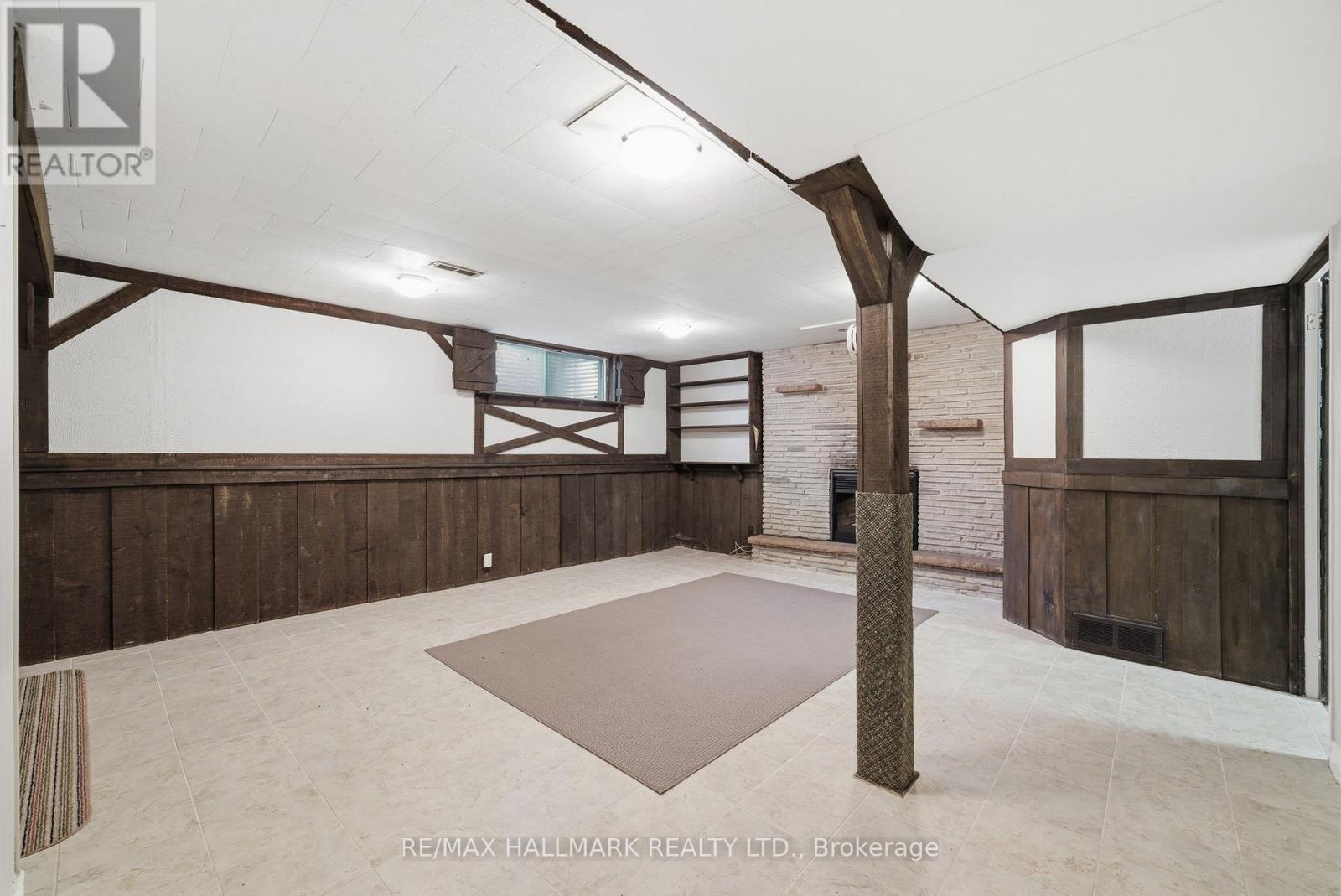 5 BETHUNE BOULEVARD - 36