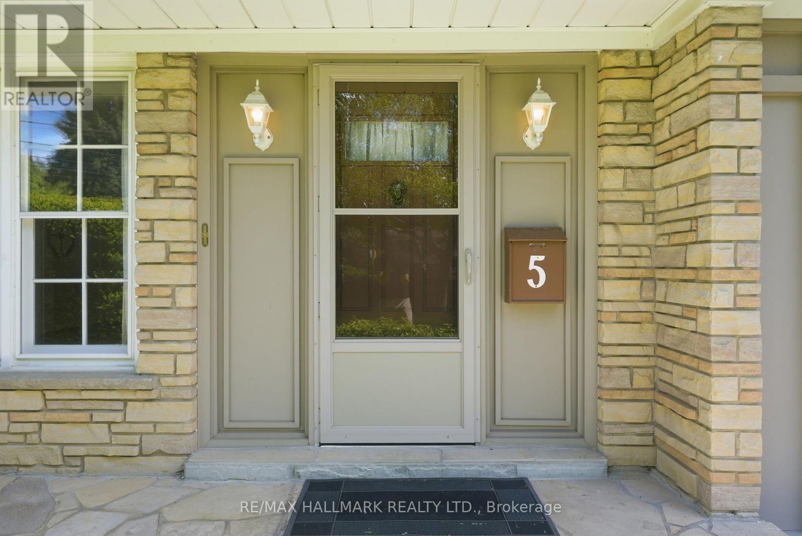 5 BETHUNE BOULEVARD - 4